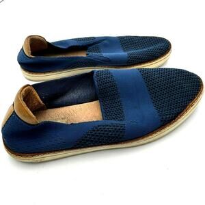 UGG Women's Size 10 Sammy Blue Slip On Closed Knit‎ Fabric Round Toe Sneakers